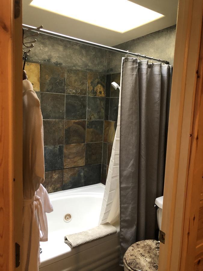 All Seasons Groveland Inn Экстерьер фото